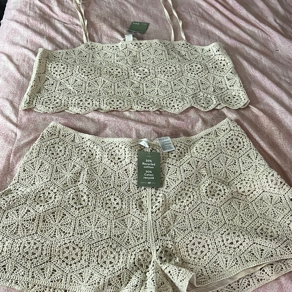 H&M 2 piece knitted short and tank set